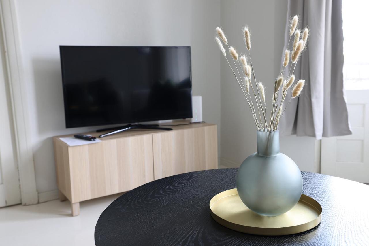 2Ndhomes City Center 2Br Apartment With Balcony And Sauna By Kaisaniemi Park Helsinki Kültér fotó