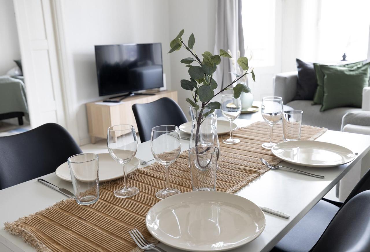 2Ndhomes City Center 2Br Apartment With Balcony And Sauna By Kaisaniemi Park Helsinki Kültér fotó